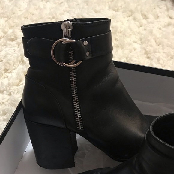 Steven by Steve Madden Block Heel booties - Picture 4 of 5
